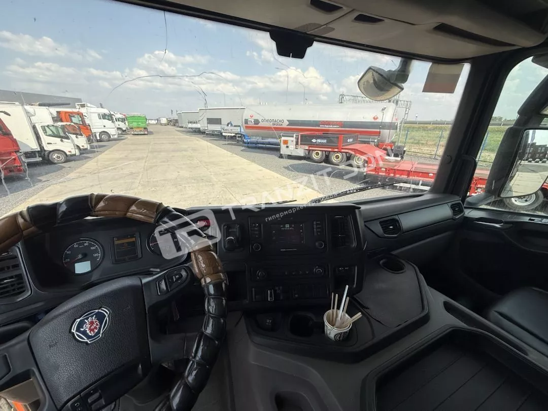 Самосвал SCANIA P440 8×4 20 куб. Арт: 9855